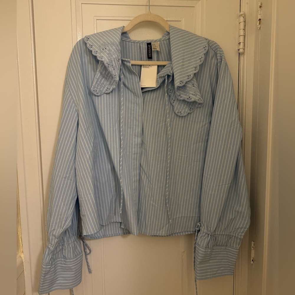 HM tie front long sleeve stripe top